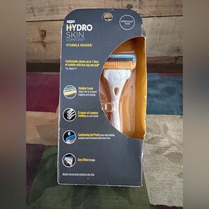 Schick Hydro Skin Comfort Stubble Eraser Razor 1 Razor Handle, 2 Cartridges